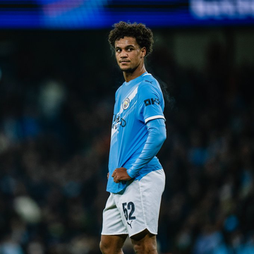 Oscar Bobb for Manchester City 