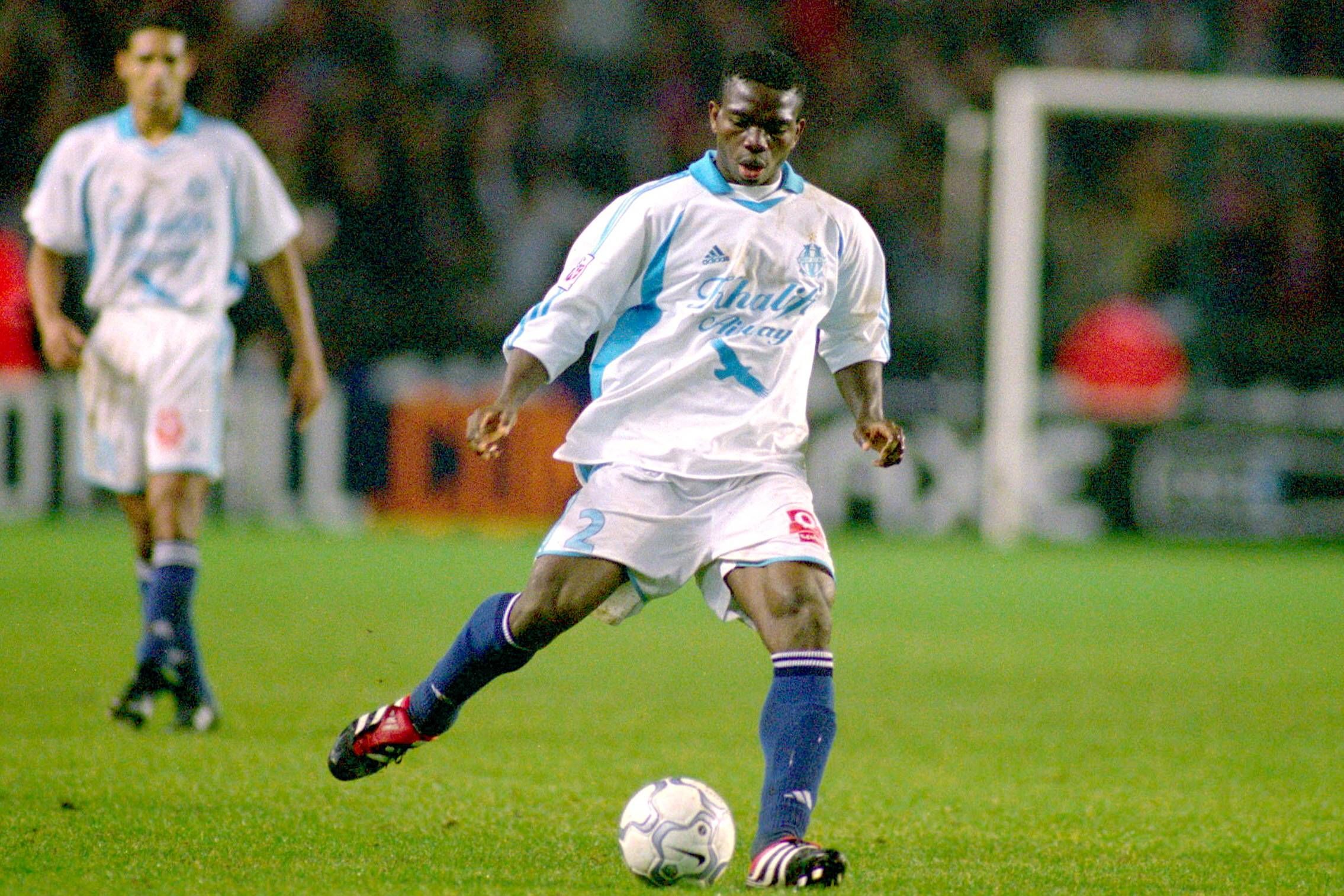 Joseph Yobo in action for Olympique de Marseille