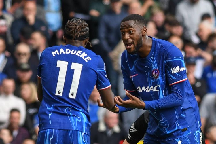Tosin Adarabioyo: Chelsea star “considering” Super Eagles switch