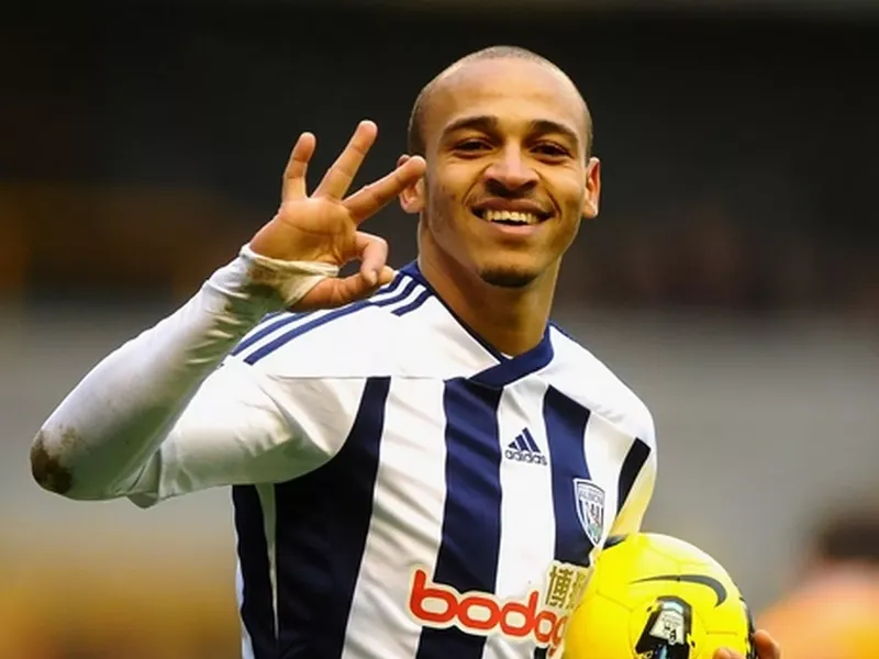 Peter Odemwingie responds to West Brom trolling, club react by winding up rivals Wolves instead - Mirror Online