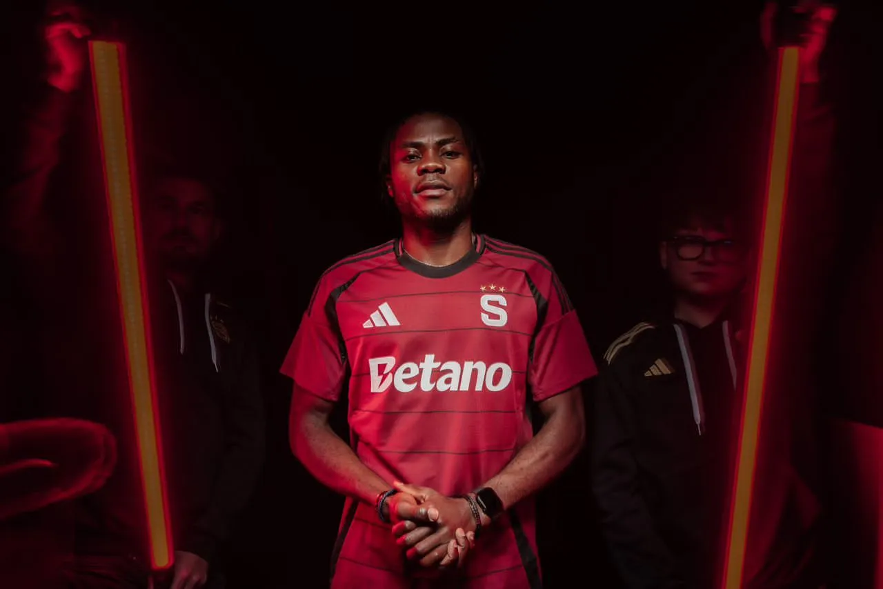 Emmanuel Uchenna signs for Sparta Prague. Photo Credit - X