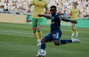 Watch: Nantes welcome back Moses Simon with incredible tribute on his return with Paris FC