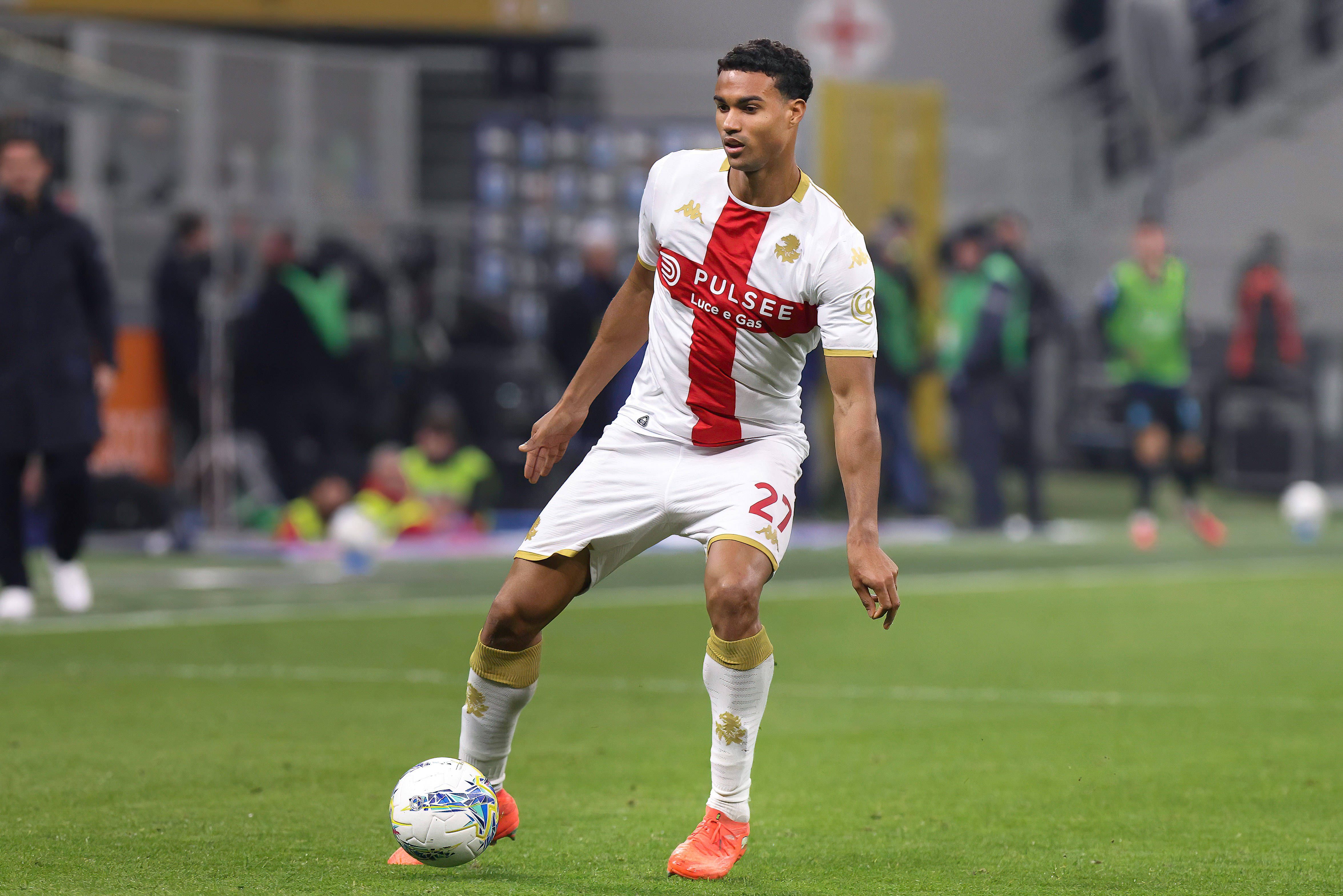 Alessandro Marcandalli for Genoa CFC rejoices