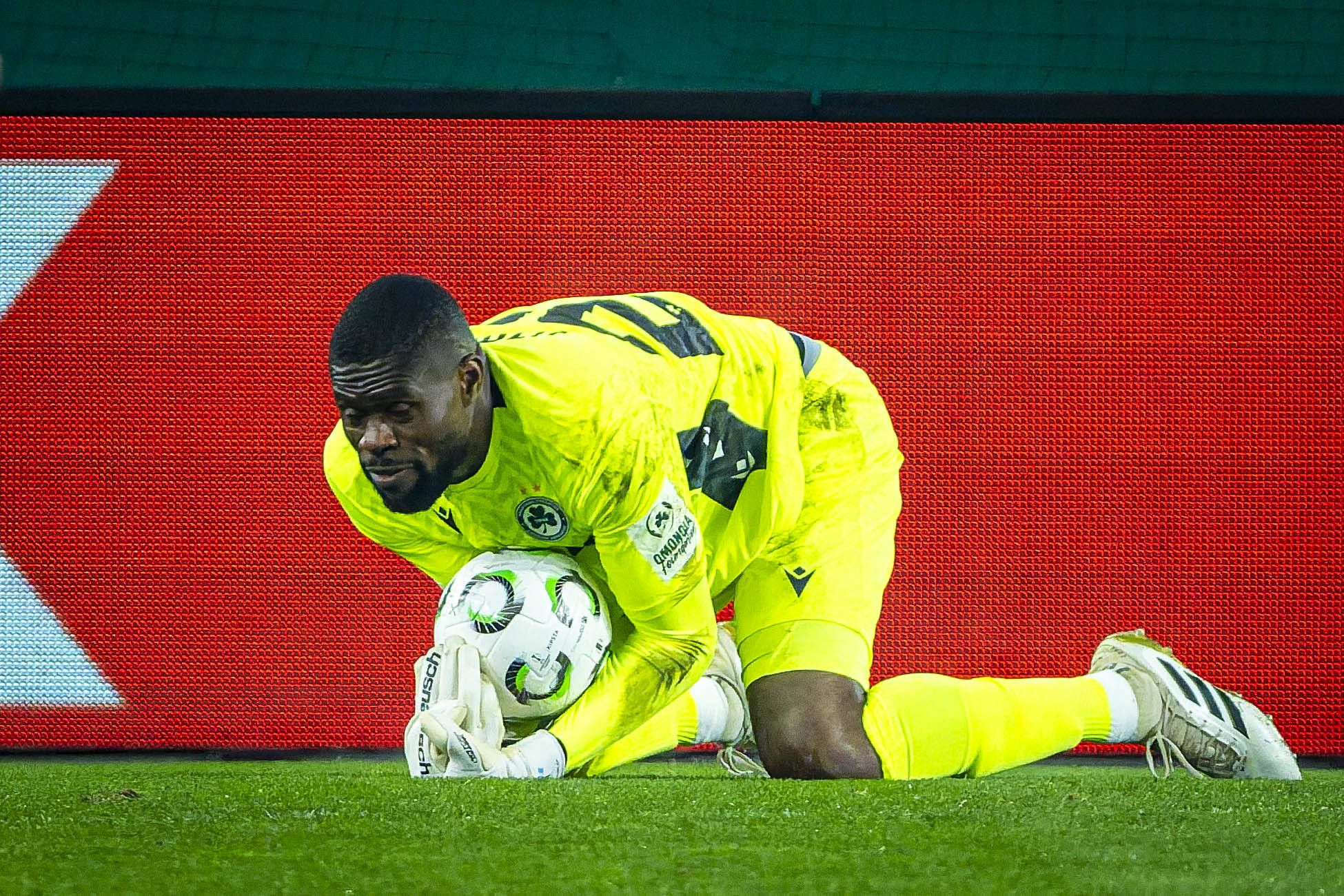 Super Eagles goalkeeper Francis Uzoho
