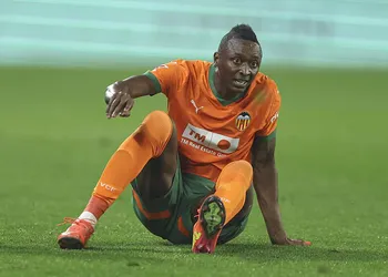 Ex-Real Madrid striker advises Valencia coach to bench Sadiq Umar for 7-goal Spanish star