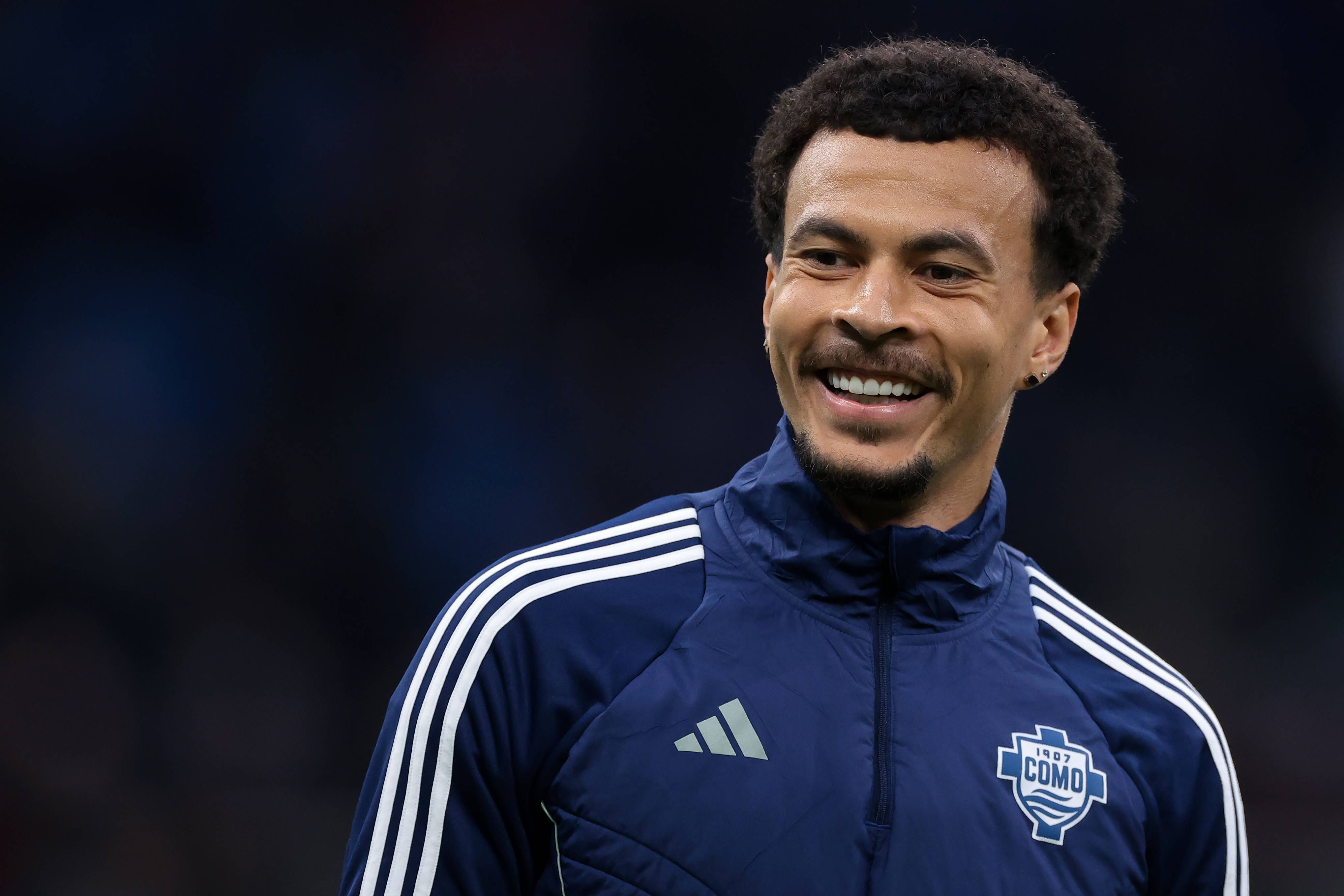 Dele Alli of Como 1907 reacts during the warm up