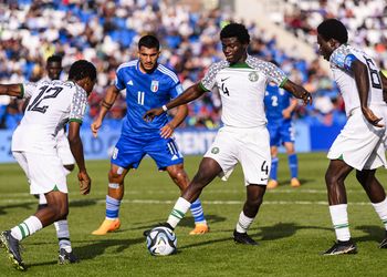 Nigerian fighter Israel Adesanya wins N10 million bet as Enyimba edge Lobi Stars in NPFL thriller