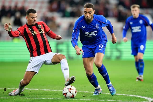 “Dessers has done the most” – Former Everton midfielder questions Philippe Clement over striker treatment