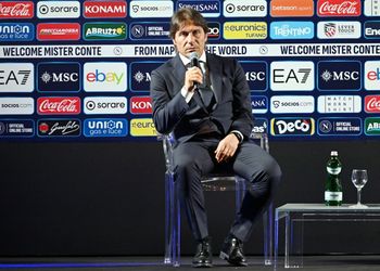 “He’s a Napoli player” – Antonio Conte gives stance on Super Eagles’ striker