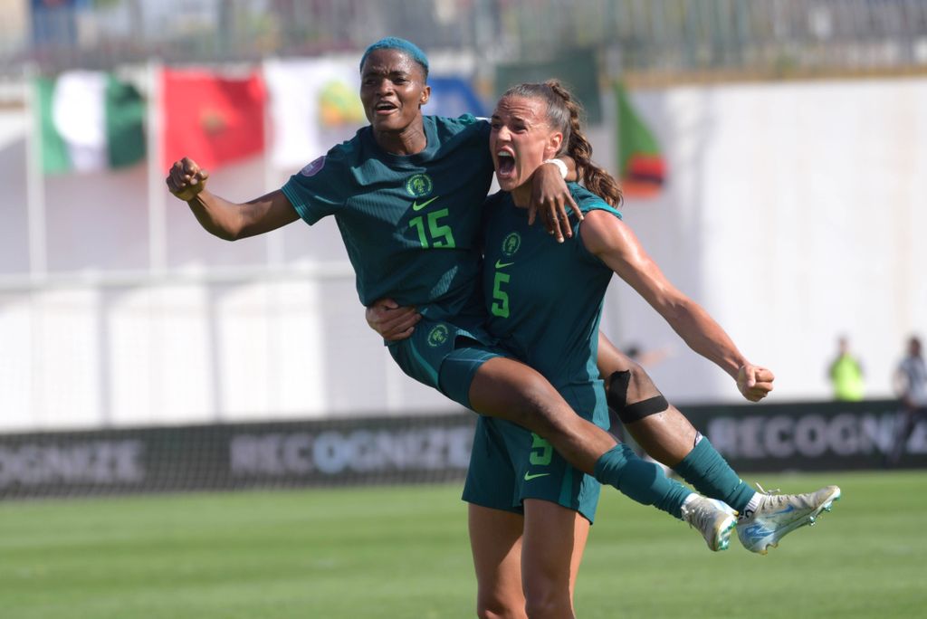 Ashleigh Plumptre and Rasheedat Ajibade of Nigeria