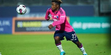 Nigerian prospect Akin Amoo making a statement in the Swedish League