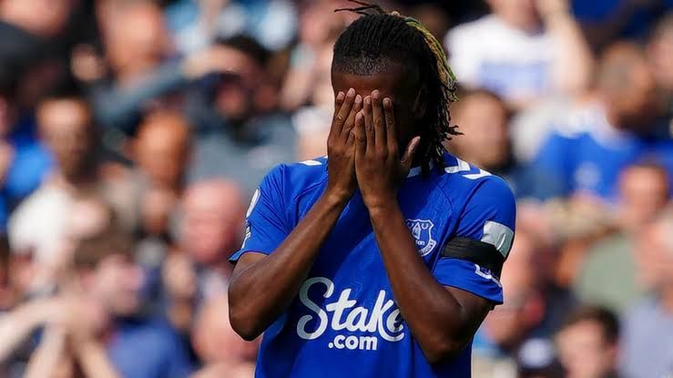 NGN280 billion: Alex Iwobi’s Everton up for sale