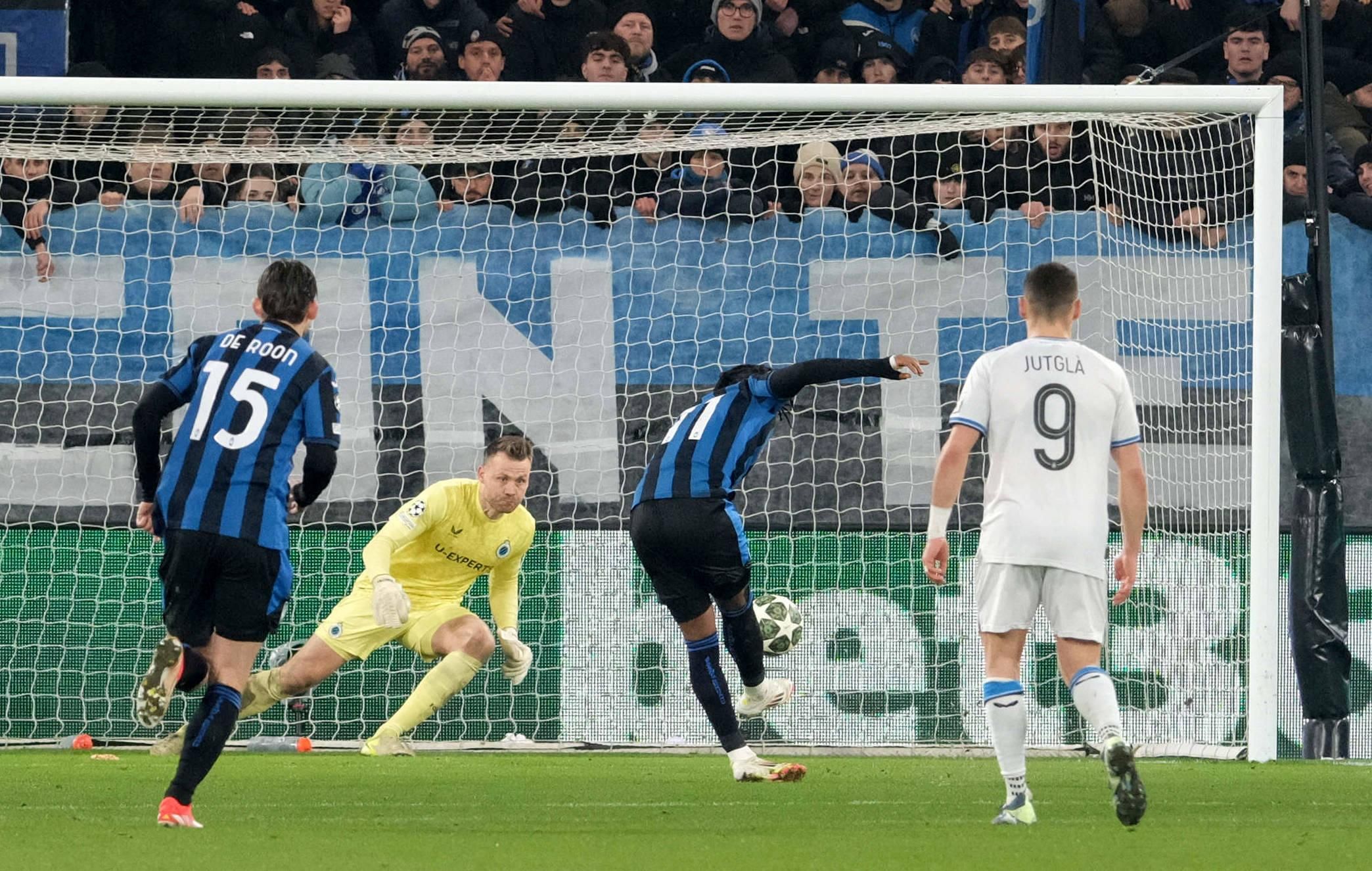 Image of Ademola Lookman scoring for Atalanta