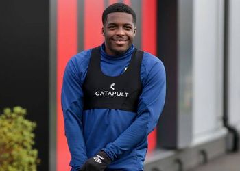 “One more step”- Real Sociedad forward Umar Sadiq hints at potential comeback date from injury