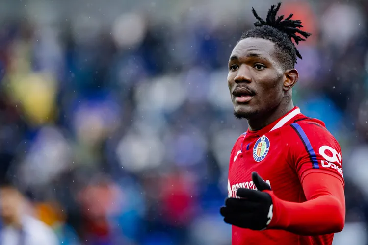 Everton plot surprise swoop for Nigerian midfield gem Uche
