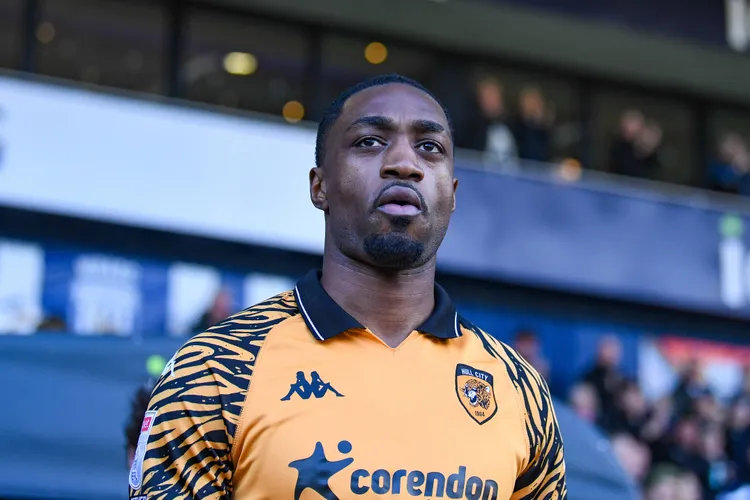 Semi Ajayi sets Hull City target after dream Premier League start