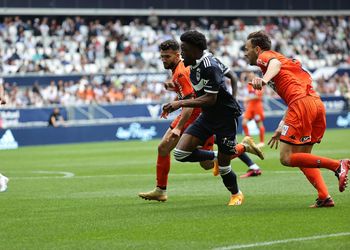 Nigerians abroad: Kanu, Adekunle, Igbekeme, Maja on target; Ighalo caged; Simon humbled