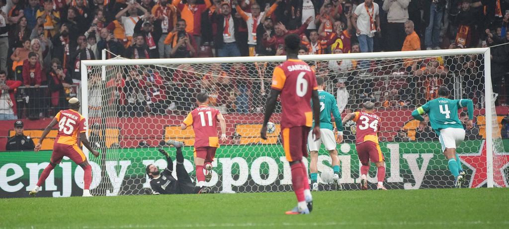 Victor Osimhen celebrates his goal with teammates during group phase match between Galatasaray and Liverpool in Istanbul, Turkiye