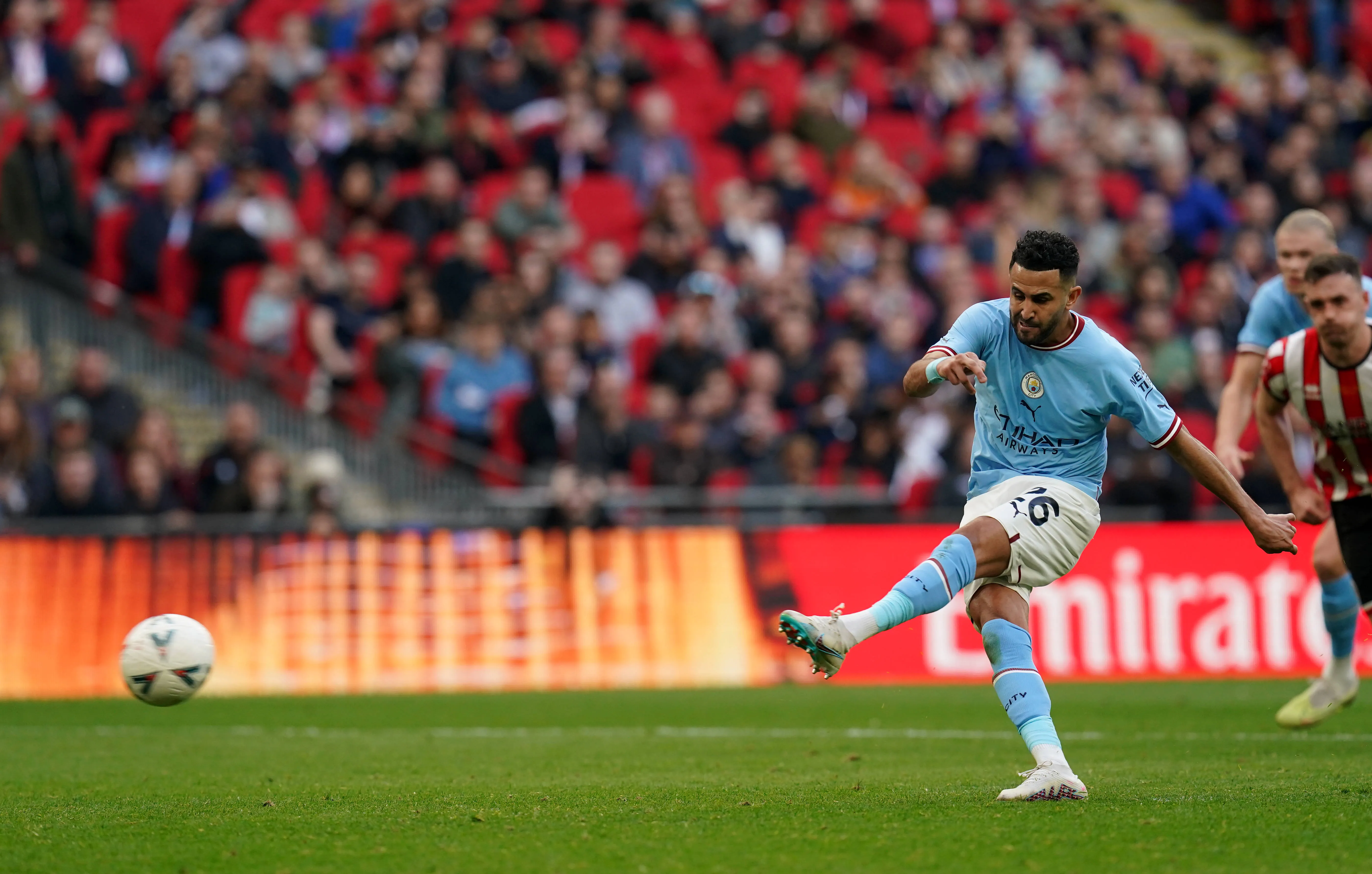 Manchester City Riyad Mahrez scores their side s first goal of the game from the penalty during the Emirates FA Cup semi final match at Wembley Stadium, London.
