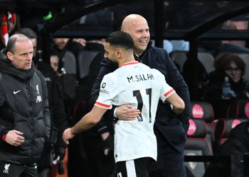 Award-winning Nigerian hitmaker tips Manchester United for EPL title challenge after Liverpool win