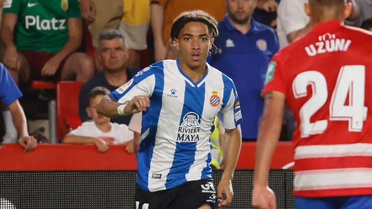 “Young but very talented” – Manchester City legend backs Koleosho to excel in the Premier League