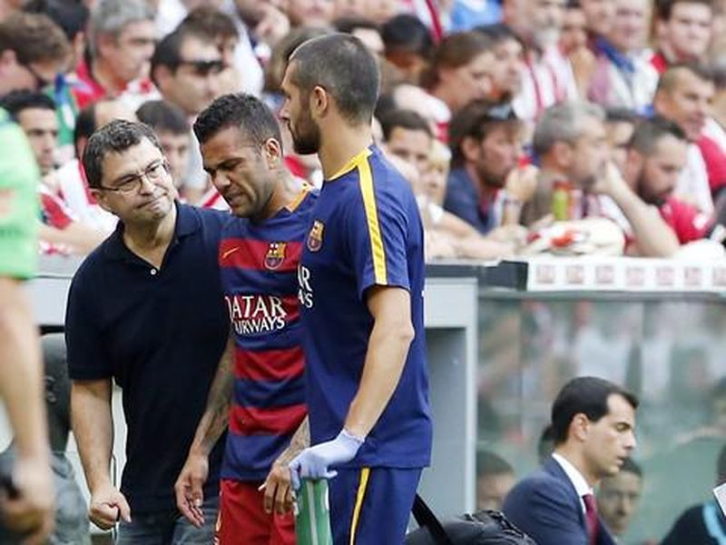 Dani Alves And Busquets Injured