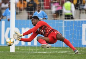 Transfer: Four PSL clubs queue up for Super Eagles goalkeeper