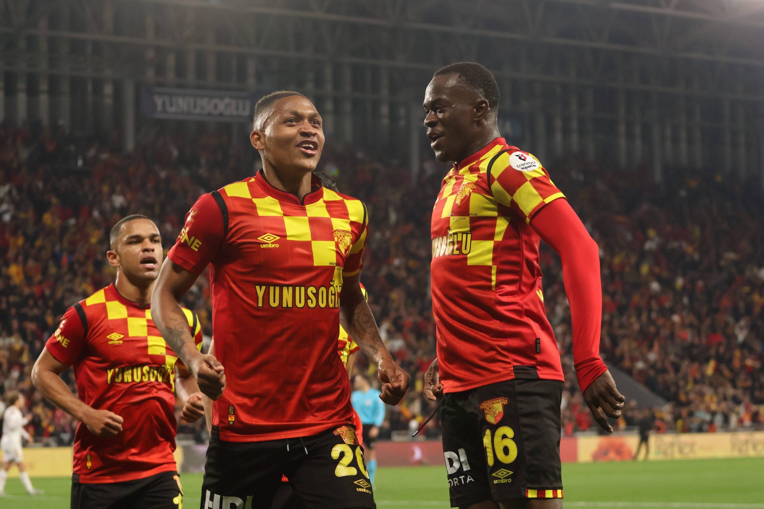 Anthony Dennis 16 during the Turkish Super League match between Goztepe and Samsunspor 