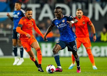 WATCH: Ex-Flying Eagles star scores beautiful stoppage-time volley for Cincinnati FC in the MLS