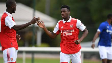 Nketiah bags hat-trick against Aluko’s Ipswich 