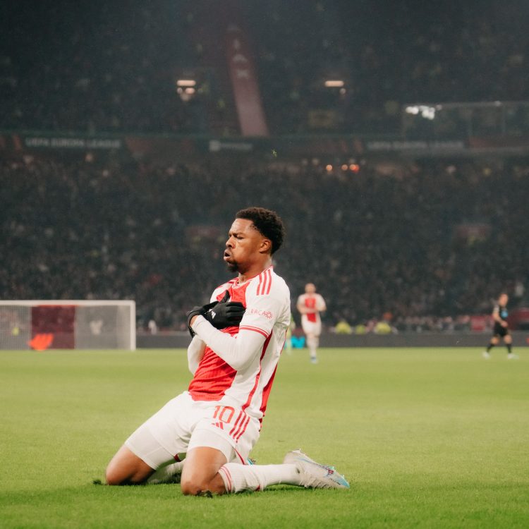 Akpom tows Luis Suarez’s path, nets brace against AEK Athens to keep Ajax in Europe