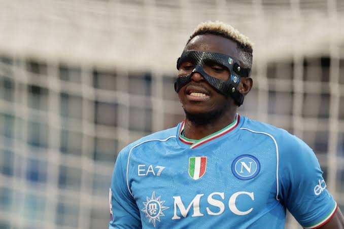 “What is happening? – Ex-Roma star surprised PSG have ignored Victor Osimhen as Nigeria striker returns to Napoli