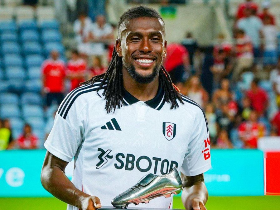 Alex Iwobi helps Fulham to flying start in first pre-season game against Benfica